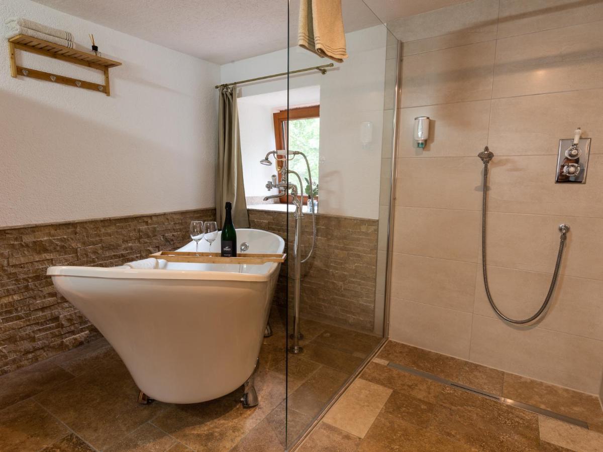 Wohnen Auf Der Ritterburg Villa Hassmersheim Bagian luar foto